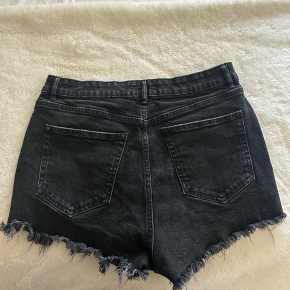 BLACK DENIM ZARA SHORTS - Picture 3 of 3